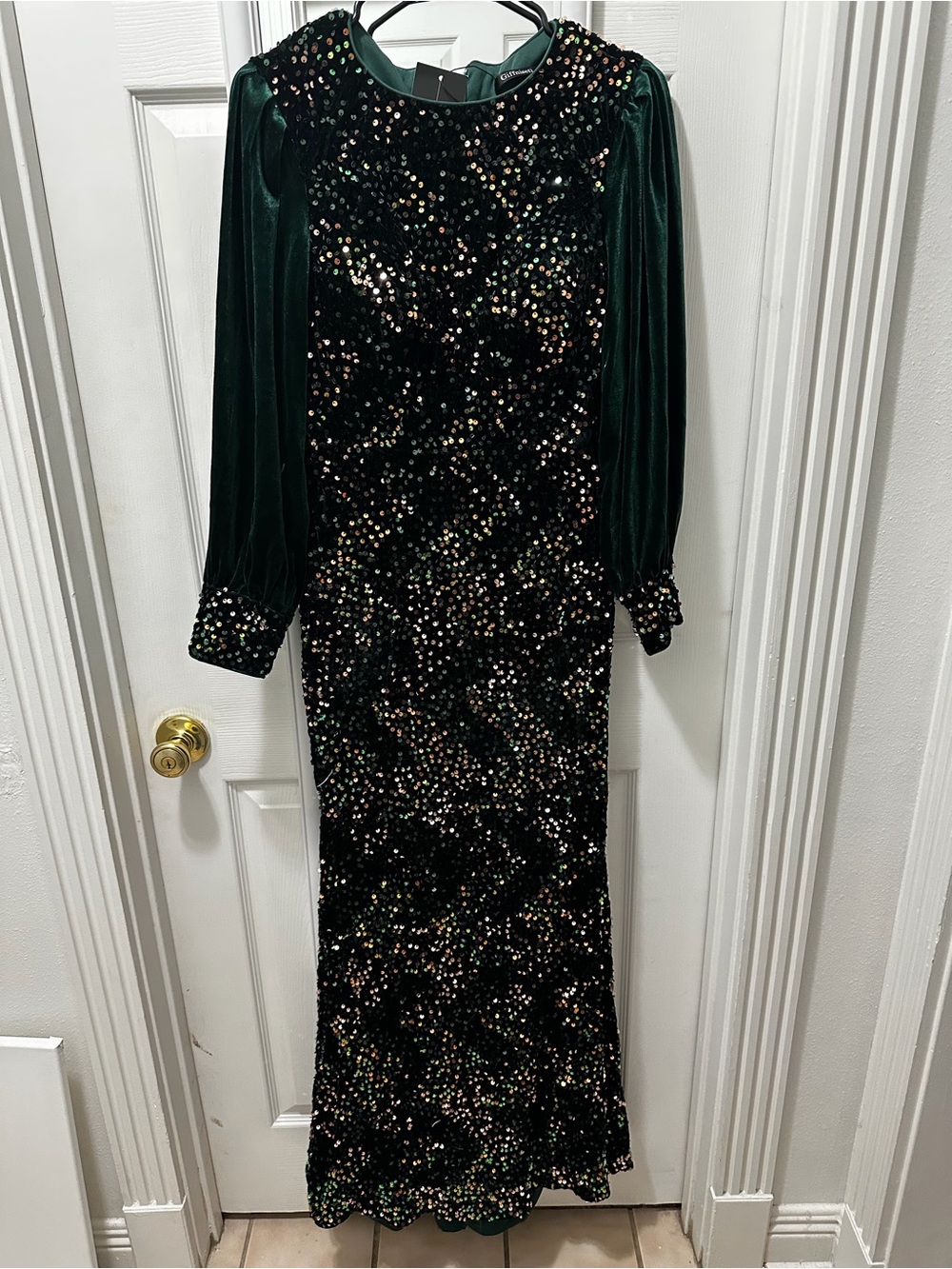 Green Sequin Velvet Long Sleeve Evening Dress